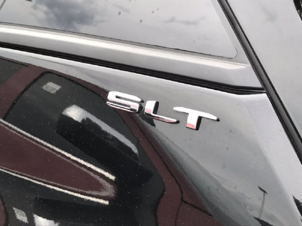 Used 2024 GMC Terrain SLT SUV