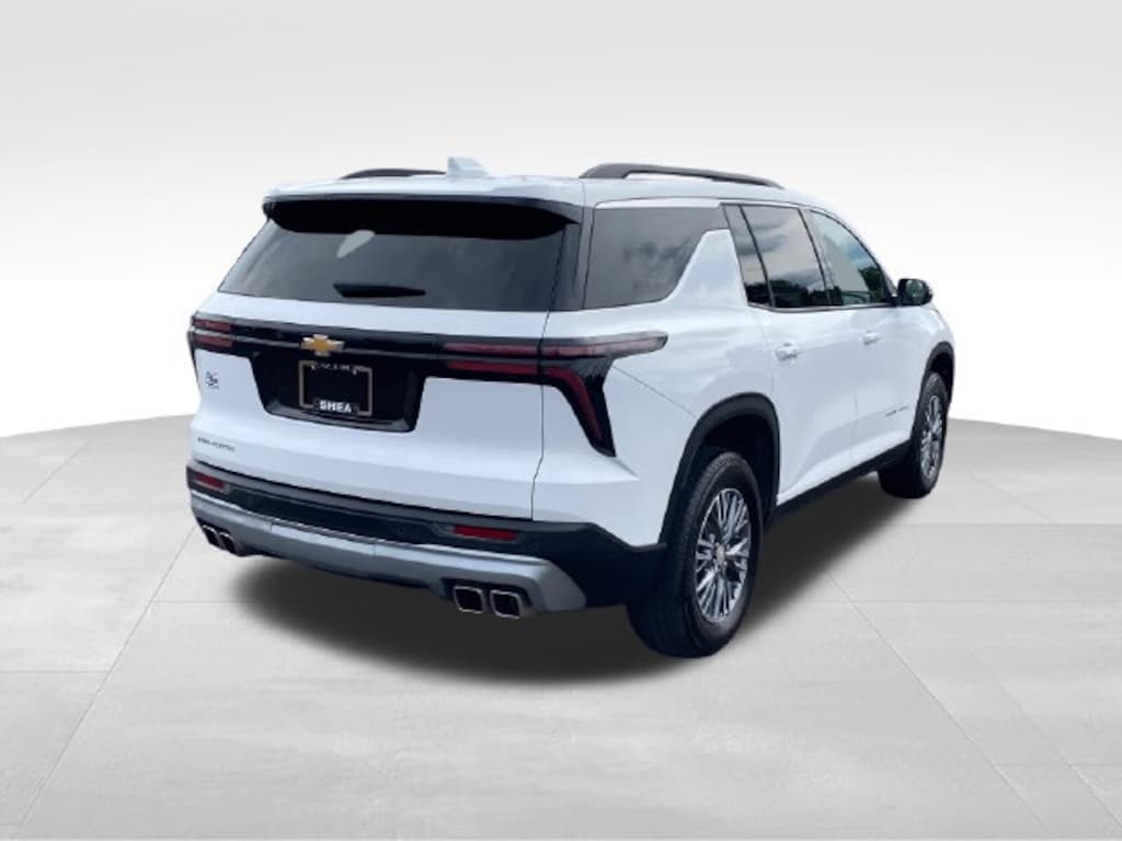 Used 2025 Chevrolet Traverse LT SUV