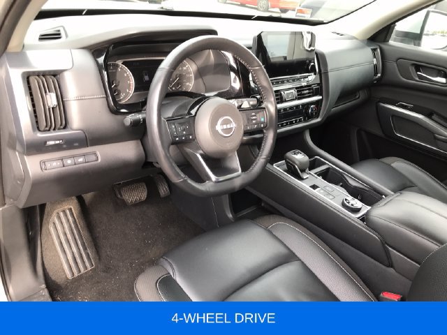 Used 2025 Nissan Pathfinder SL