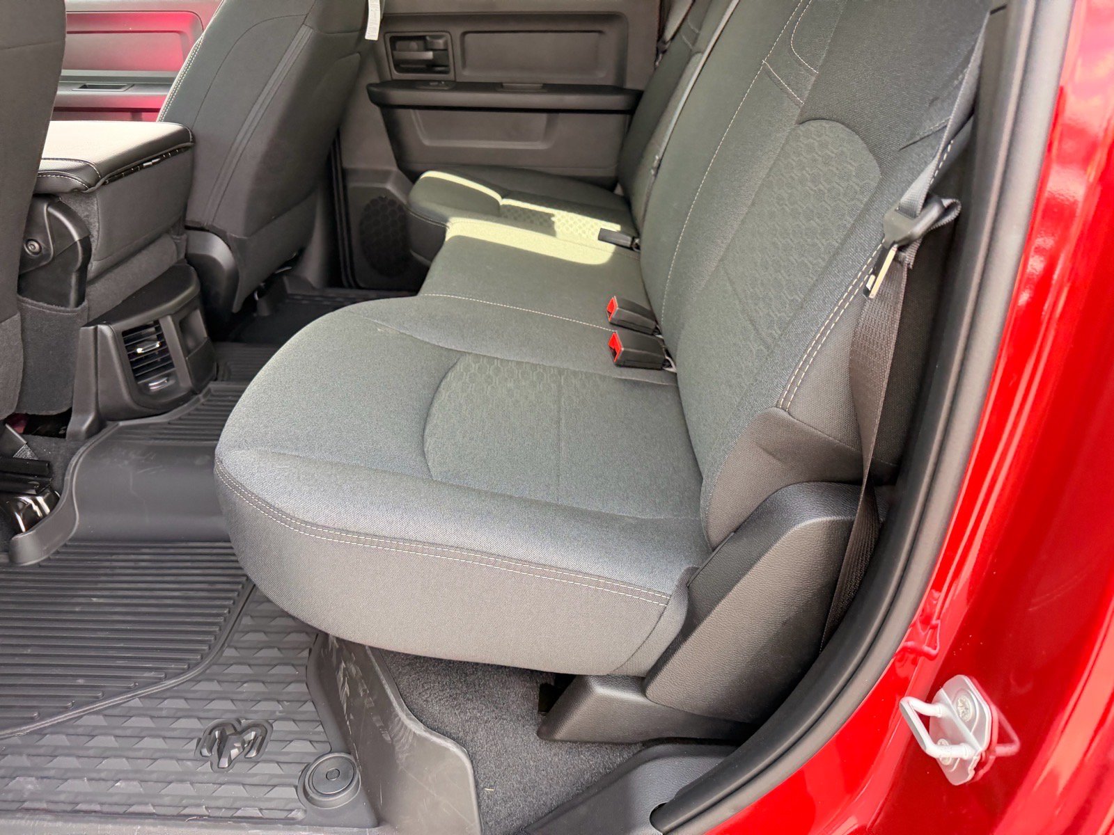 2026 RAM 2500 Tradesman/Black Express - Photo 10