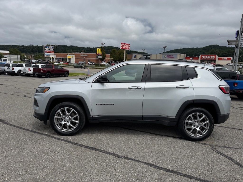 Used 2024 Jeep Compass Latitude Lux Latitude Lux 4x4