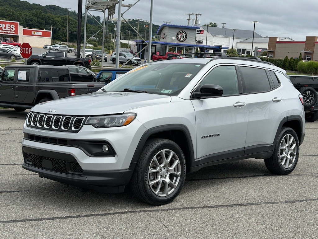 Used 2024 Jeep Compass Latitude Lux Latitude Lux 4x4