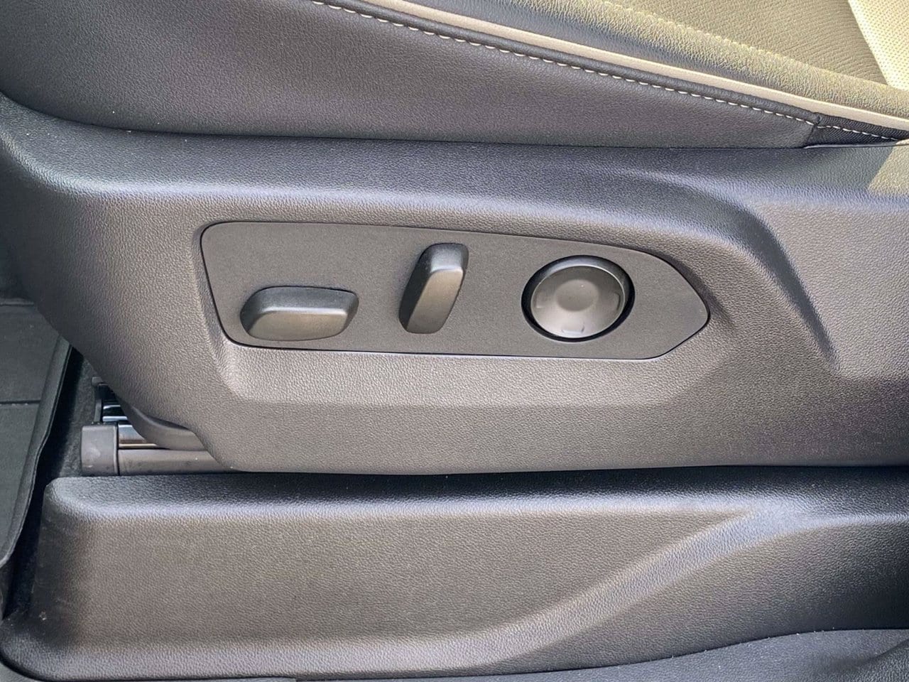 2026 Chevrolet Tahoe Premier - Photo 16