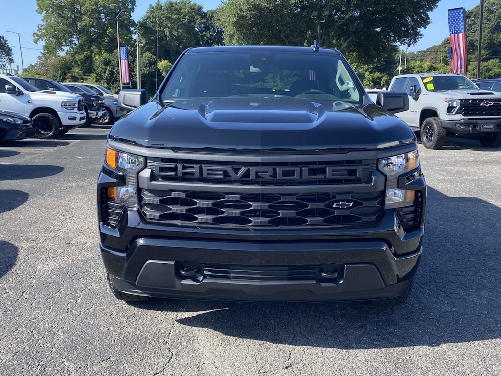 New 2026 Chevrolet Silverado 1500 Custom Truck