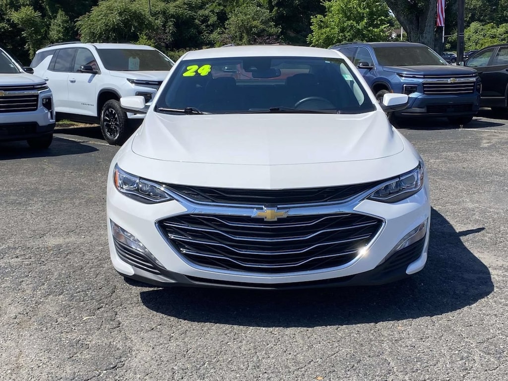 Used 2024 Chevrolet Malibu 2LT Car