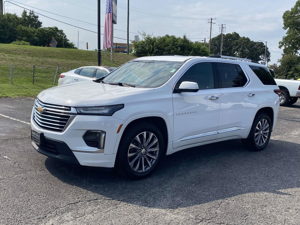 Used 2023 Chevrolet Traverse Premier SUV