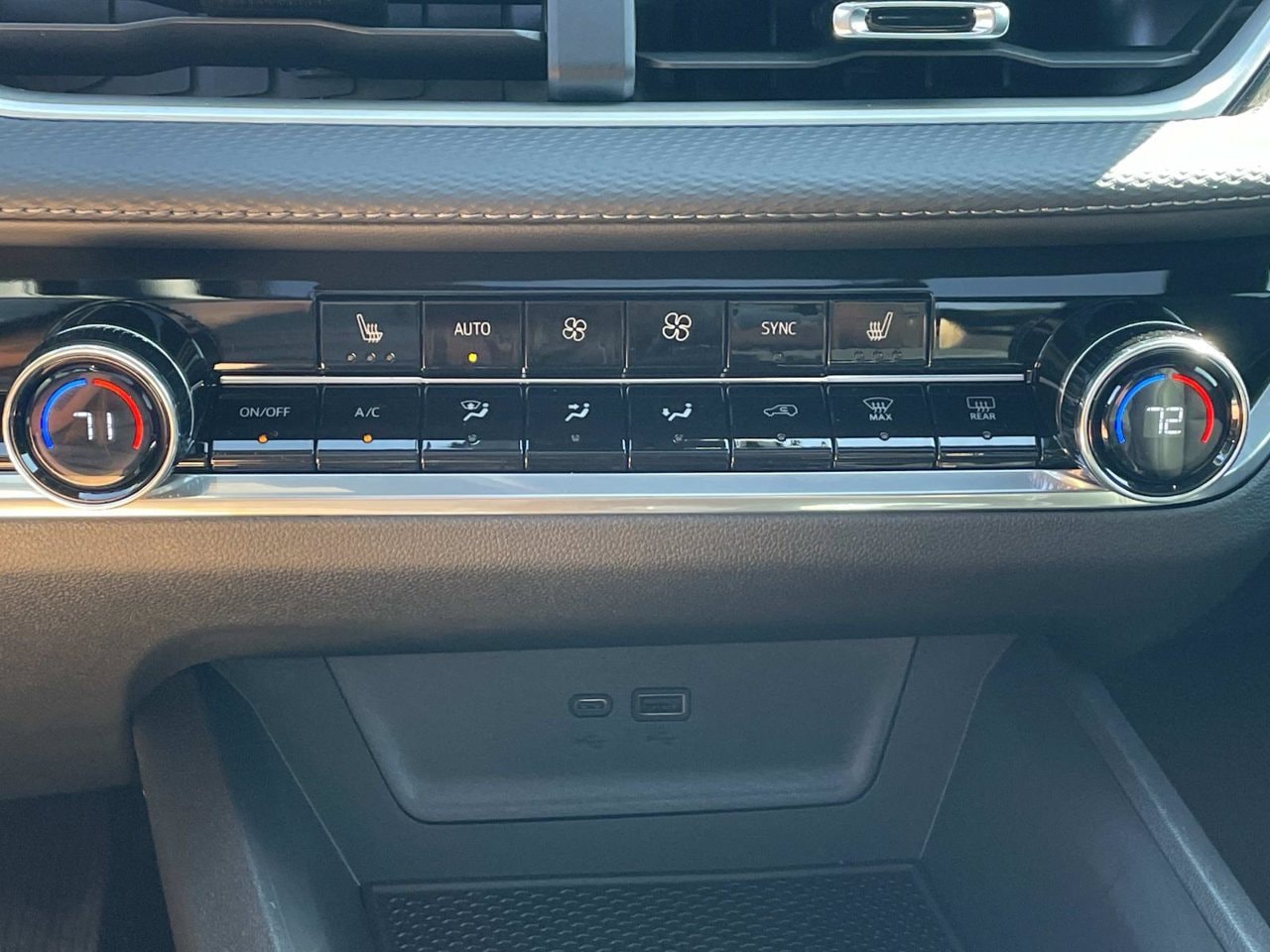 2027 Chevrolet Equinox LT - Photo 27