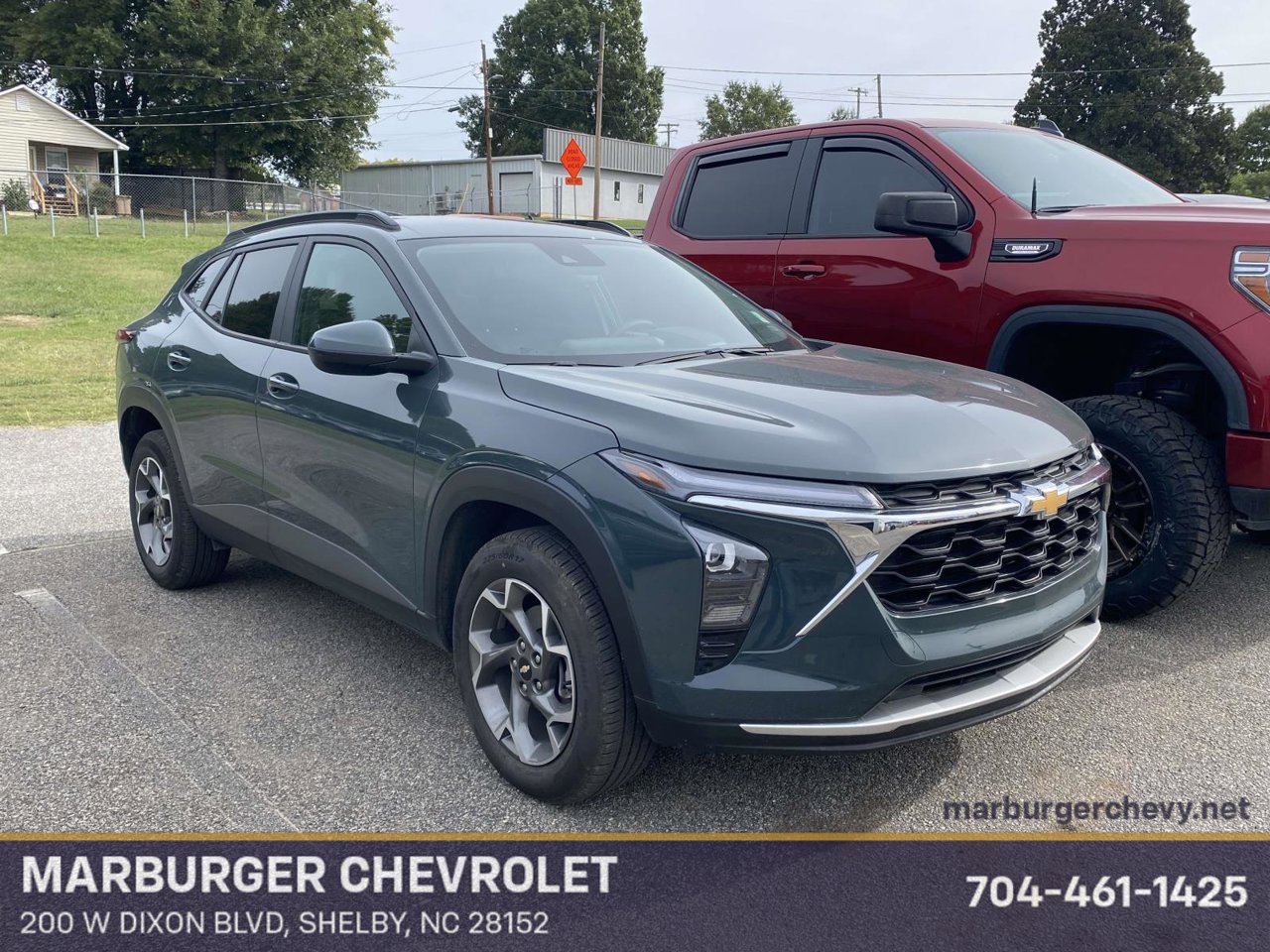 Used 2025 Chevrolet Trax LT SUV