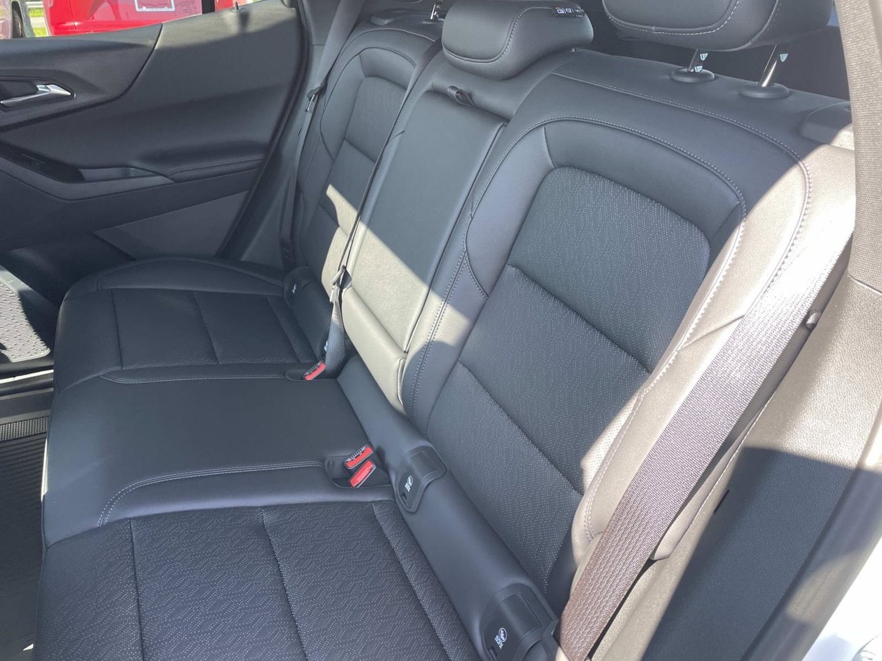 2027 Chevrolet Equinox LT - Photo 11