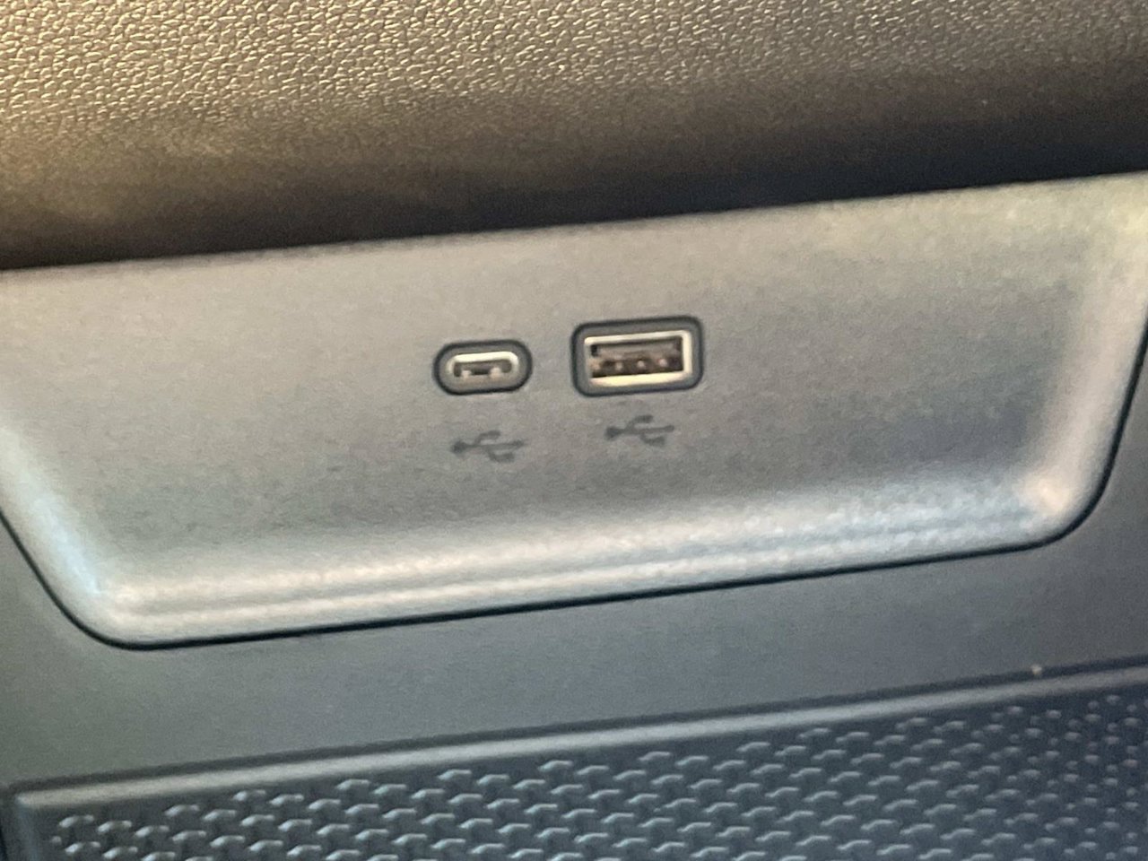 2027 Chevrolet Equinox LT - Photo 28