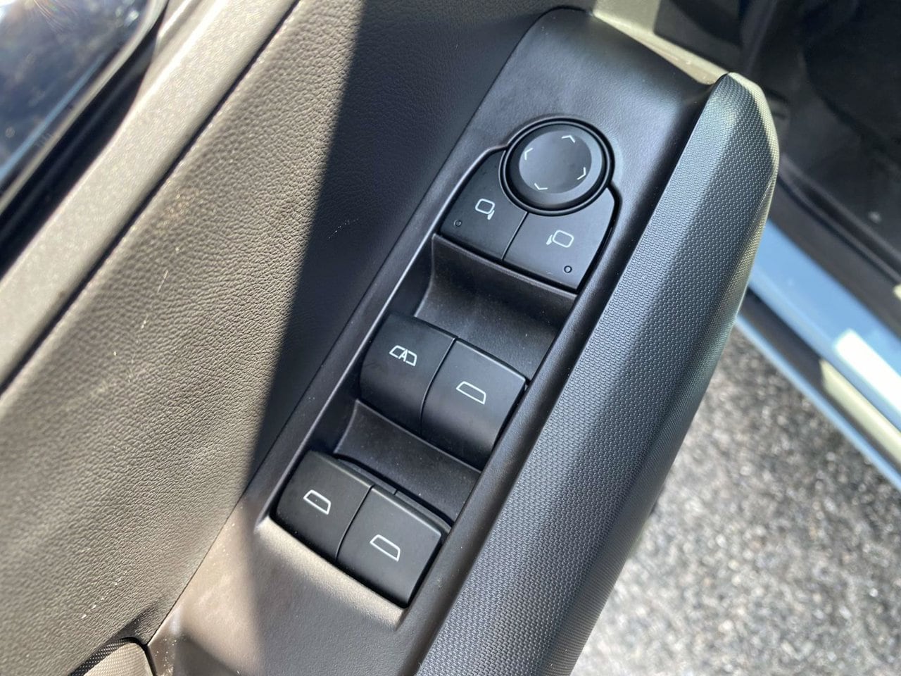 2026 Chevrolet Colorado LT - Photo 16