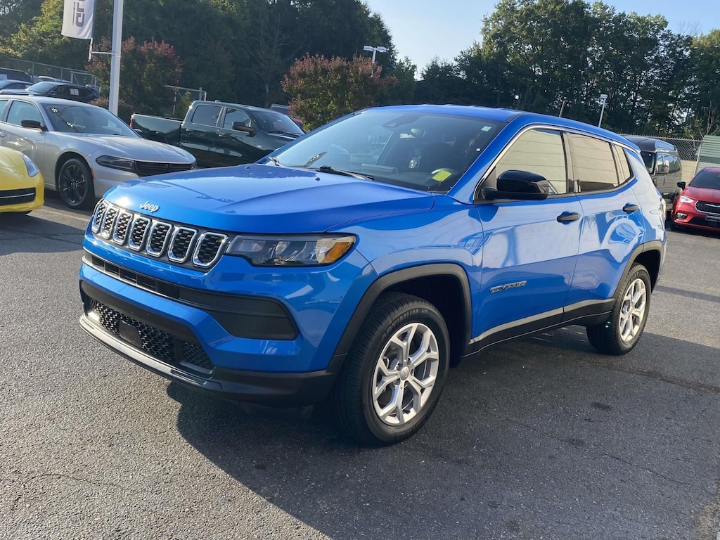 Used 2024 Jeep Compass Sport SUV