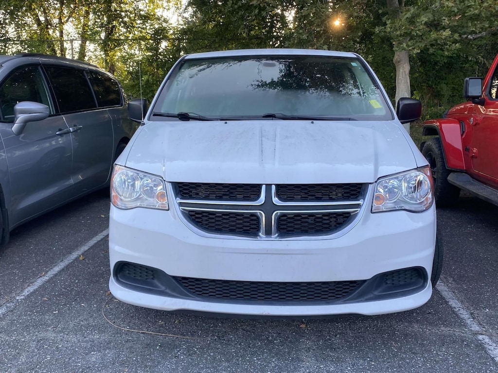 Used 2019 Dodge Grand Caravan SE Minivan/Van