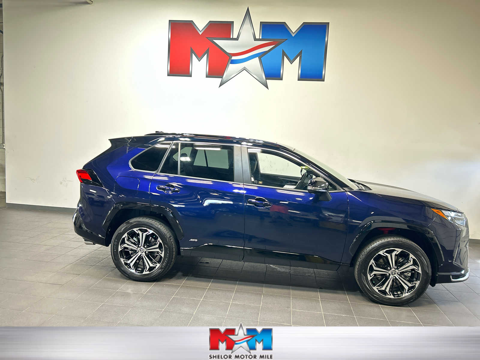 2025 Toyota RAV4 XSE