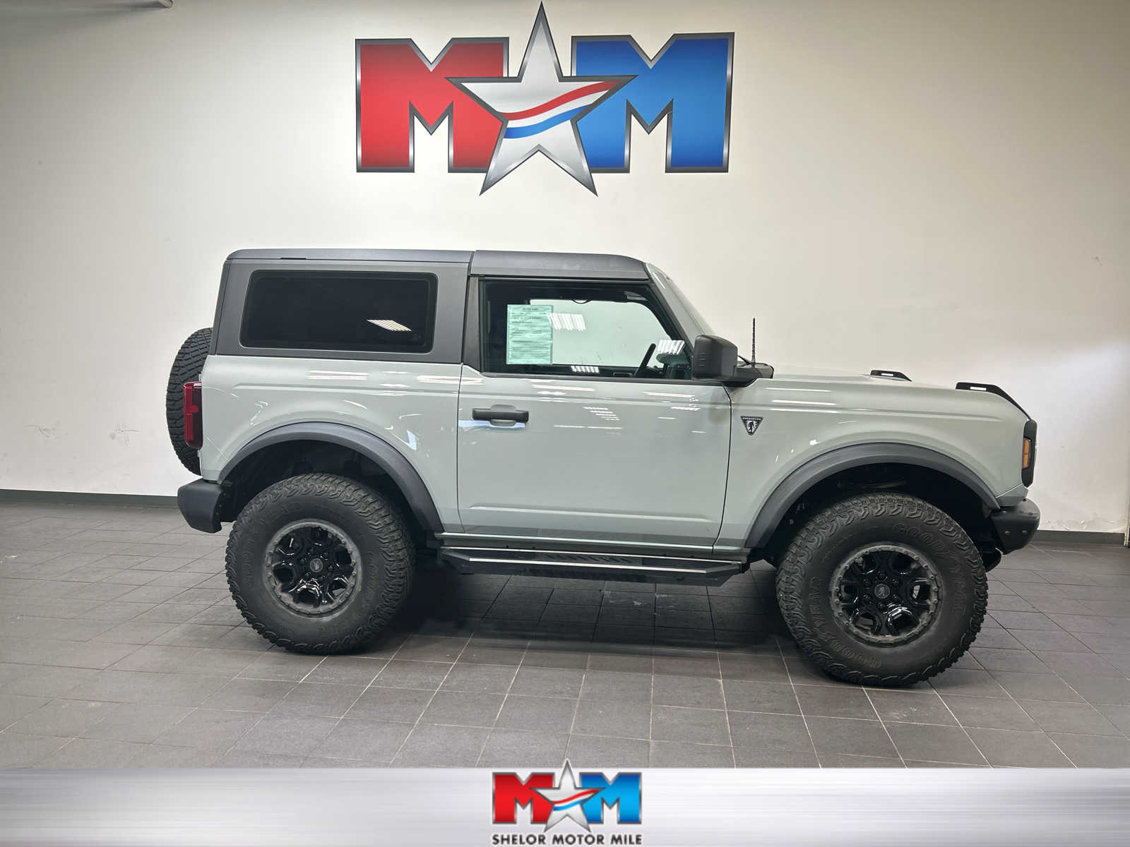 2022 Ford Bronco 2-Door Base
