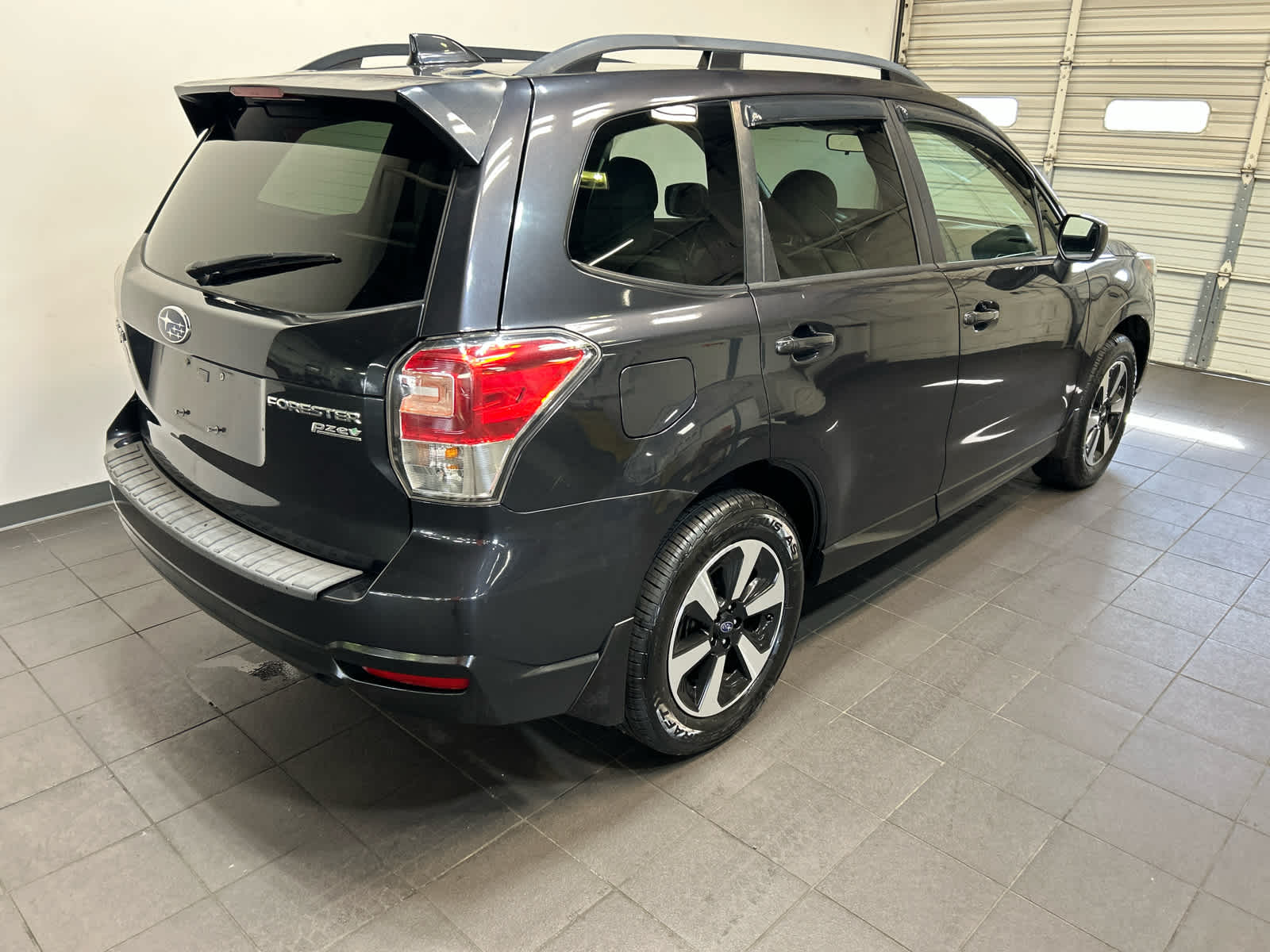 Used 2017 Subaru Forester 2.5i Premium with Starlink SUV