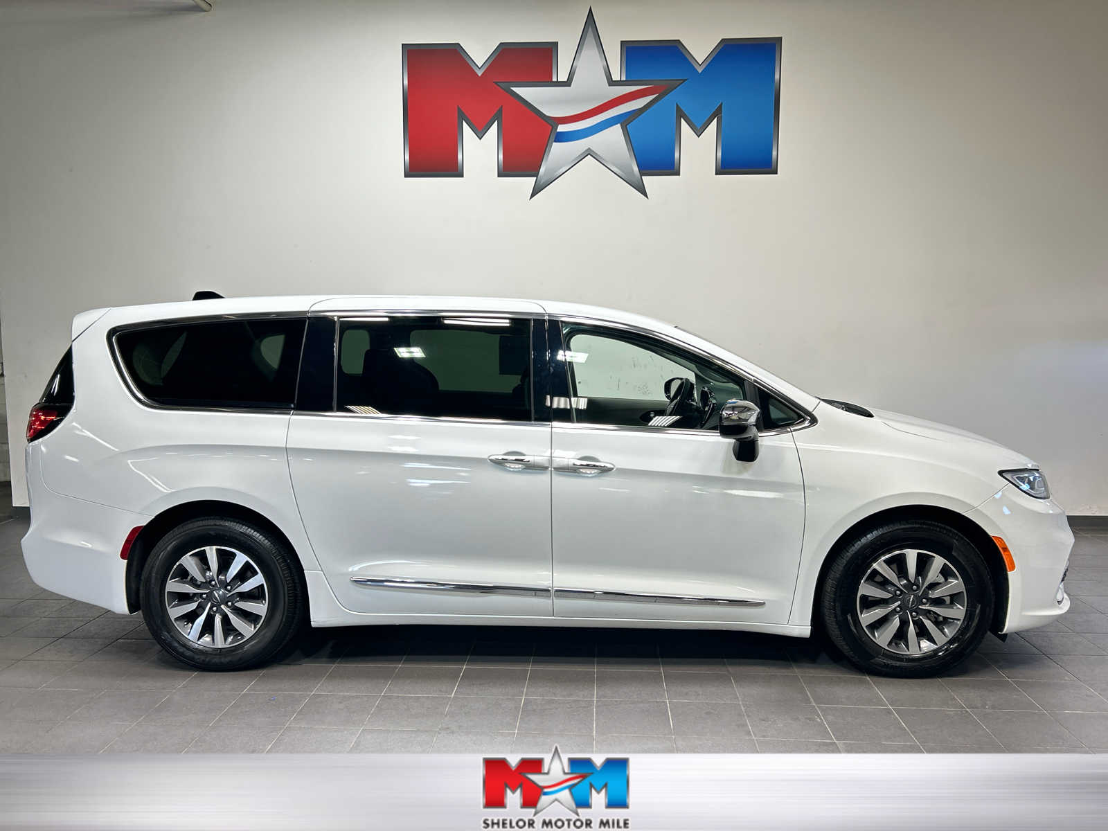 2023 Chrysler Pacifica Hybrid