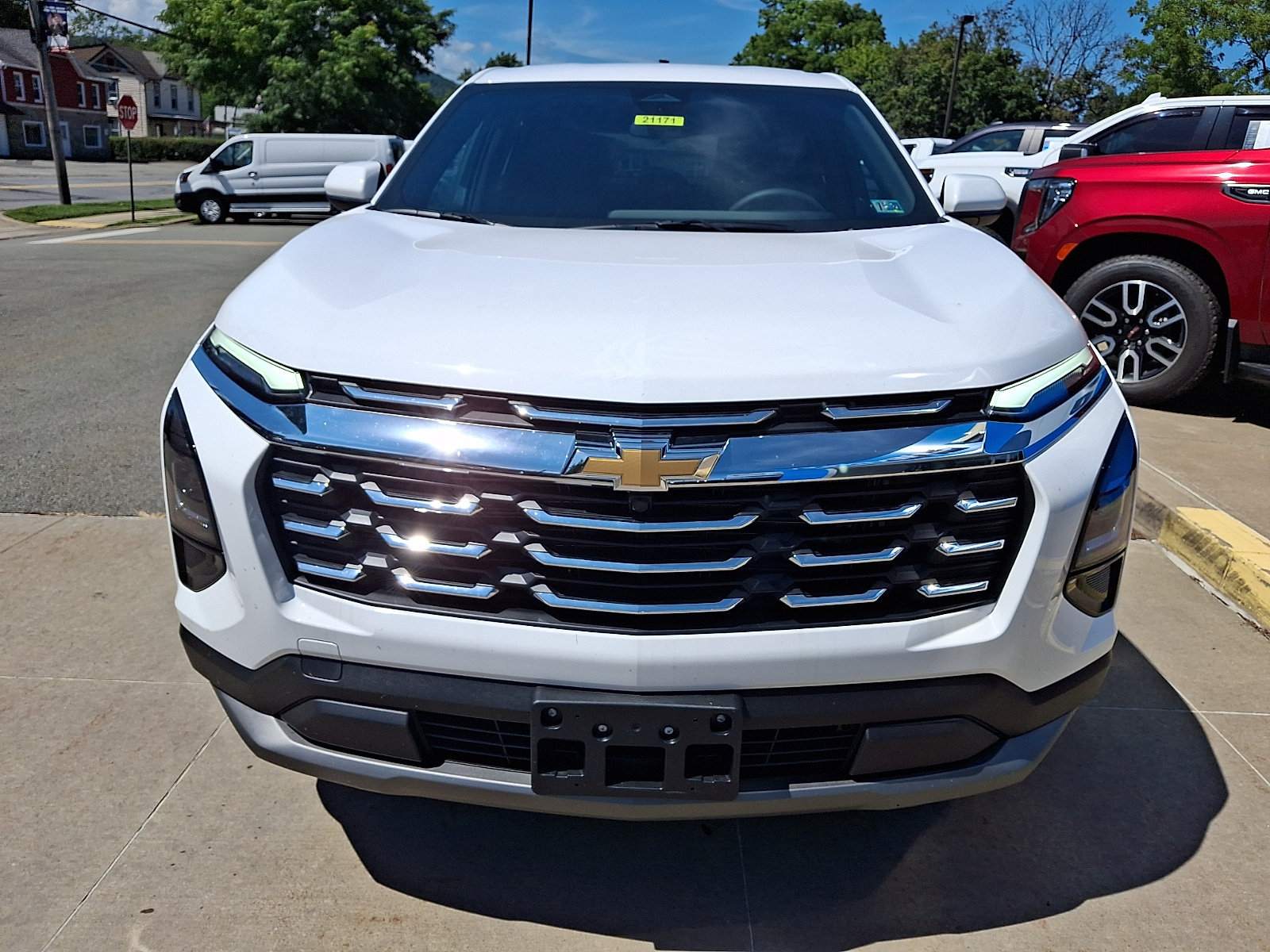 2027 Chevrolet Equinox LT - Photo 2