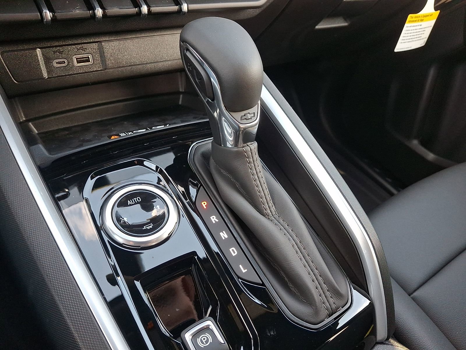 2026 Chevrolet Colorado LT - Photo 14