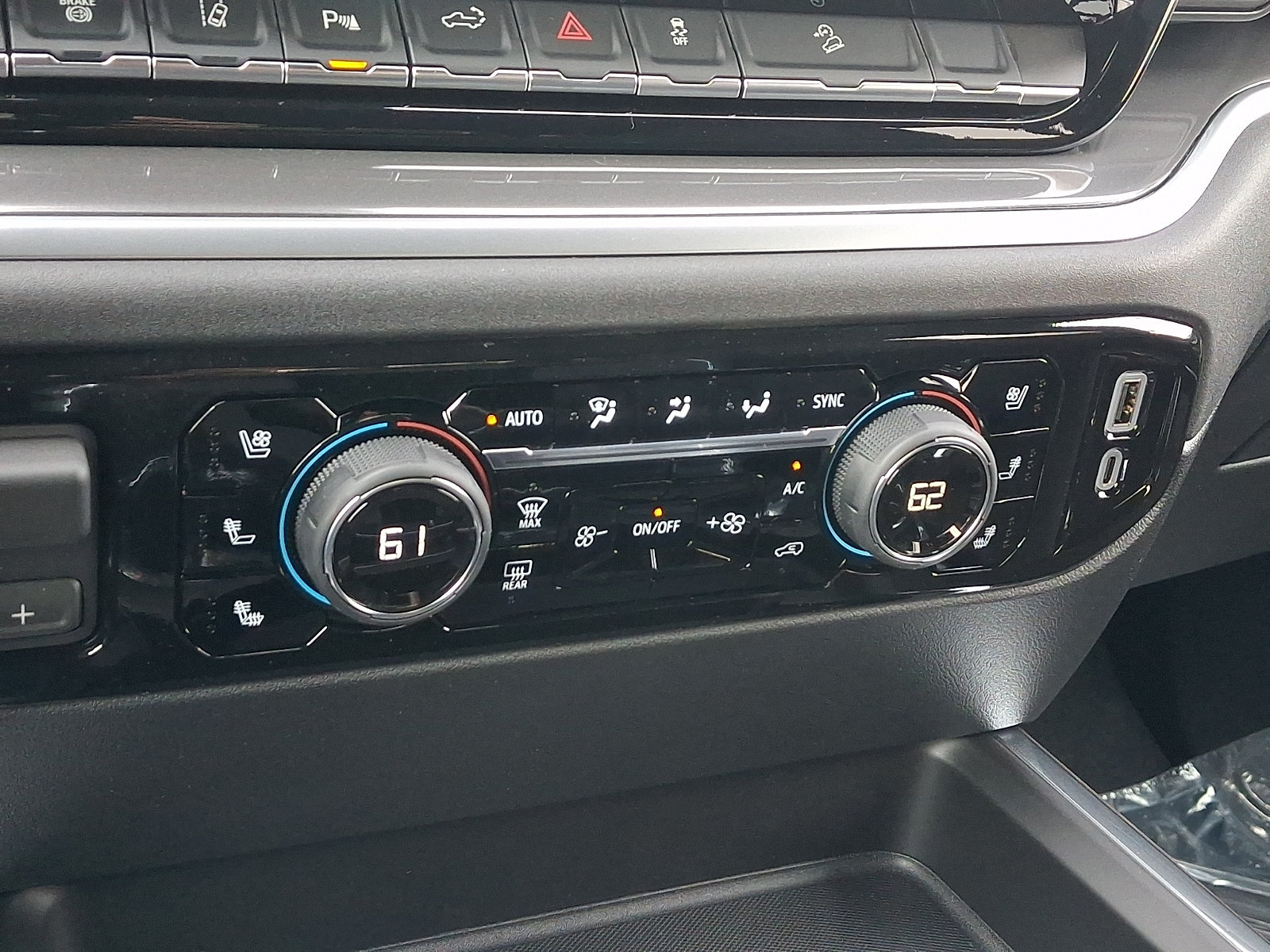 2026 Chevrolet Silverado 2500 HD High Country - Photo 16