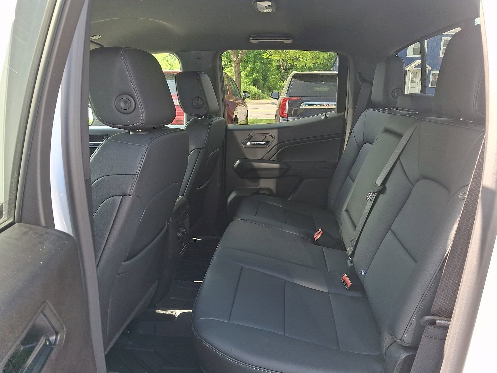 2026 Chevrolet Colorado LT - Photo 10