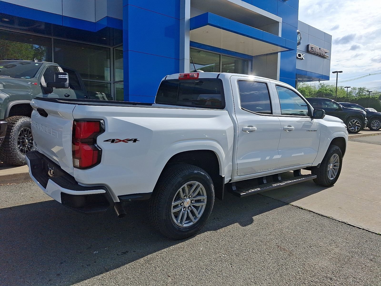 2026 Chevrolet Colorado LT - Photo 6