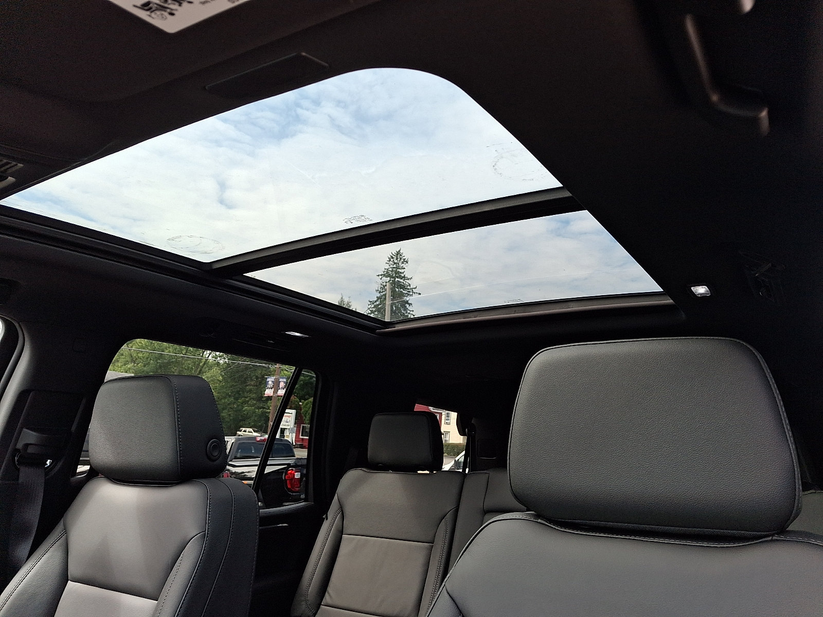 2026 Chevrolet Tahoe LT - Photo 15