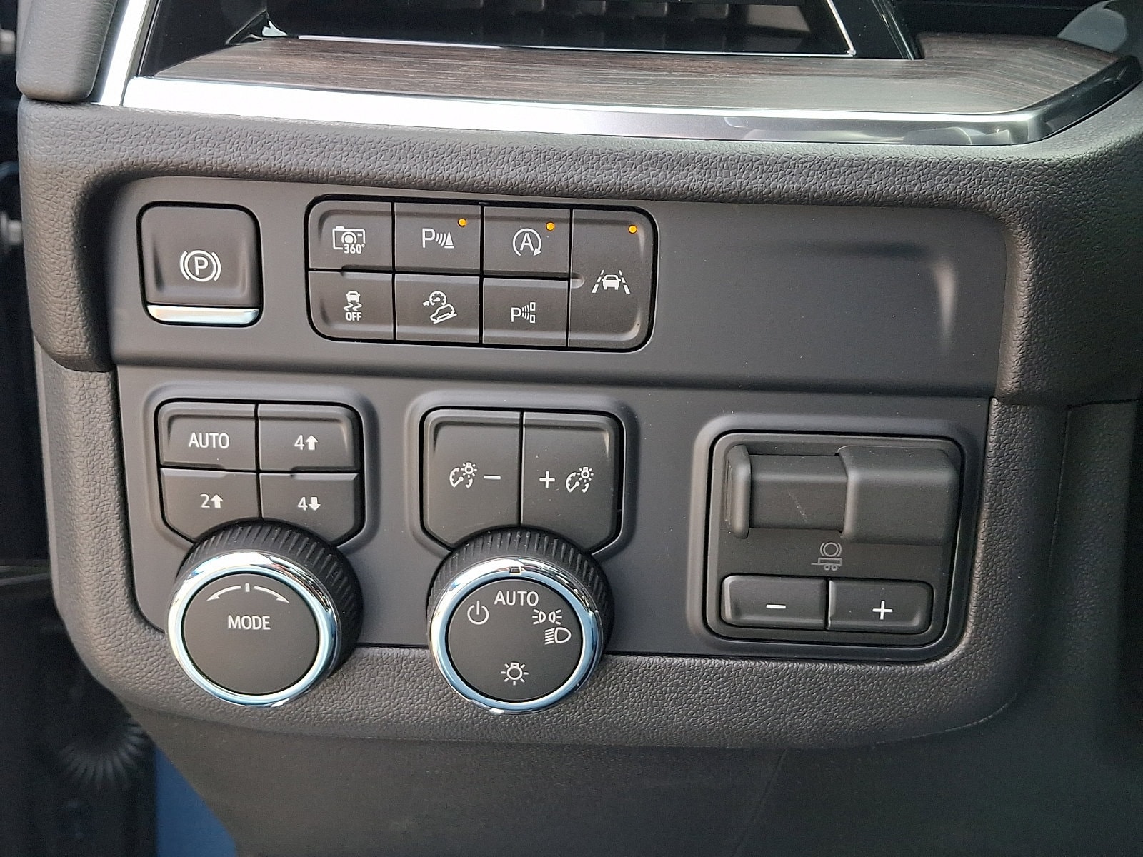 2026 Chevrolet Tahoe LT - Photo 26