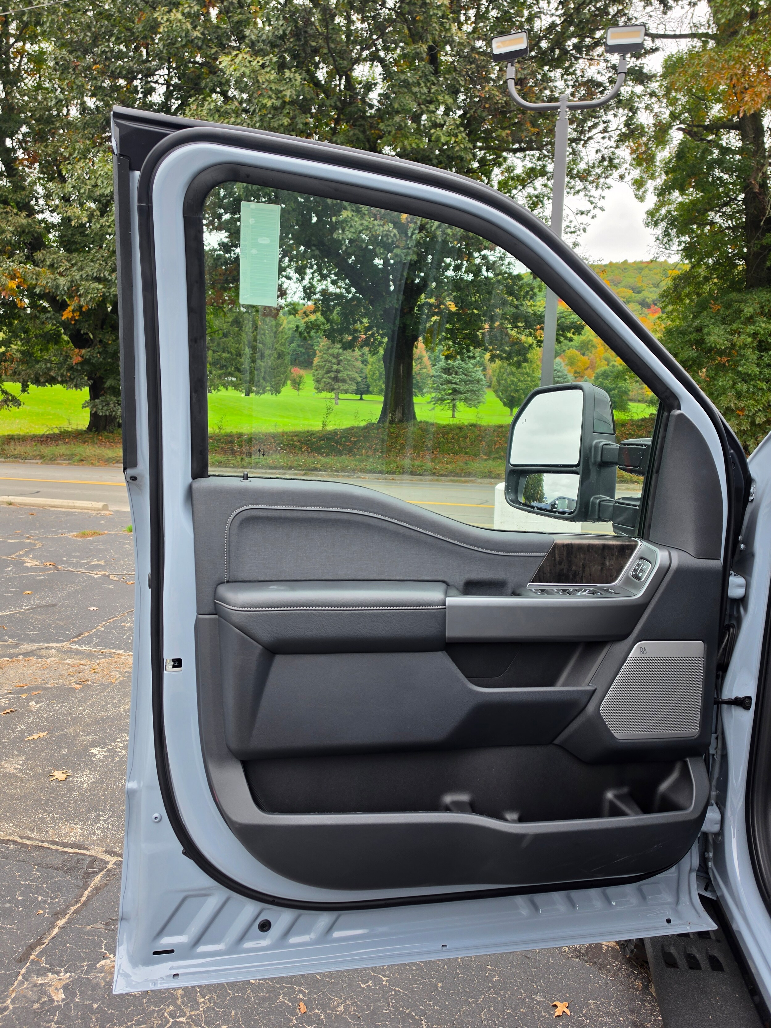 New 2027 Ford Super Duty F-250® Lariat® TRUCK