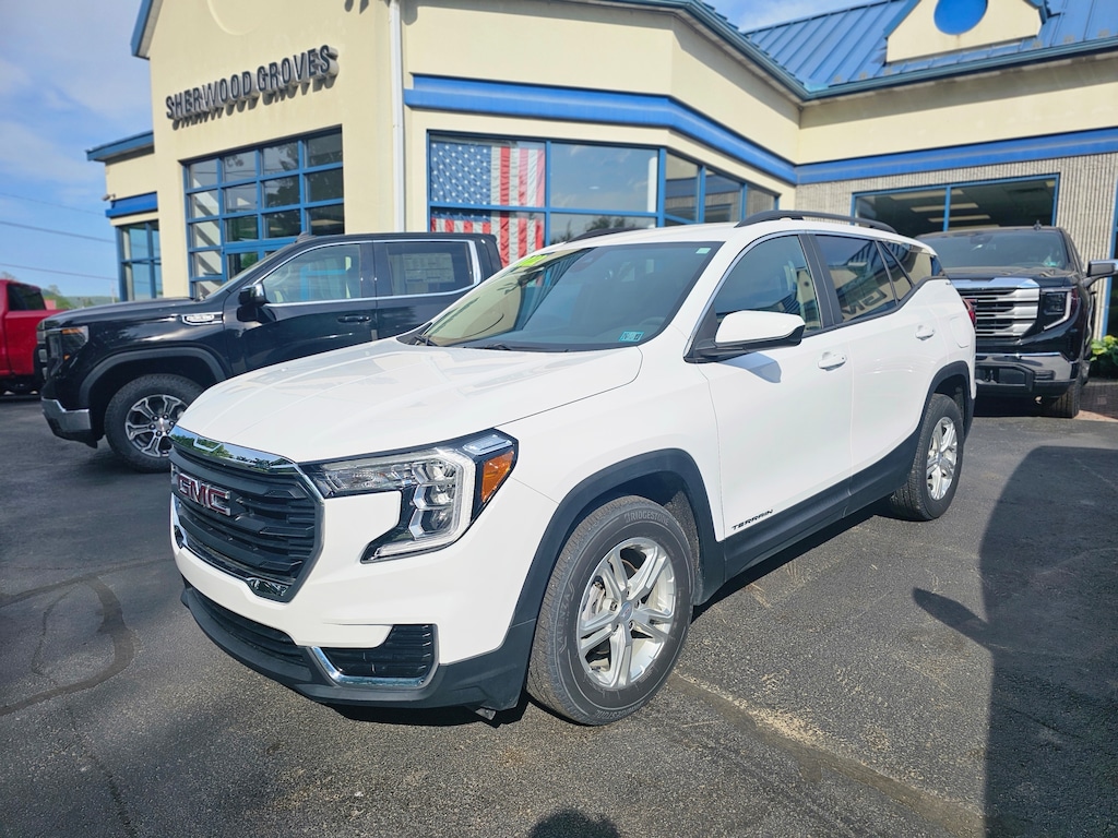 Used 2022 GMC Terrain SLE SUV