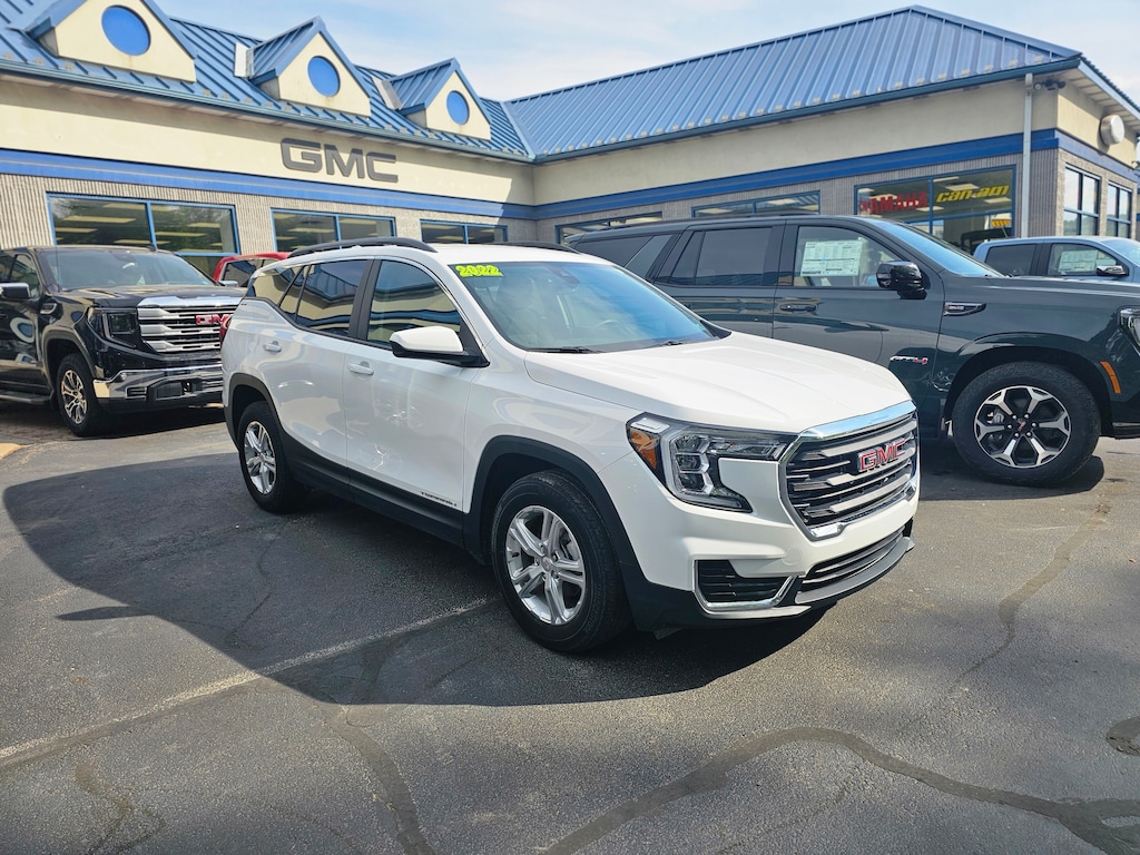 Used 2022 GMC Terrain SLE SUV