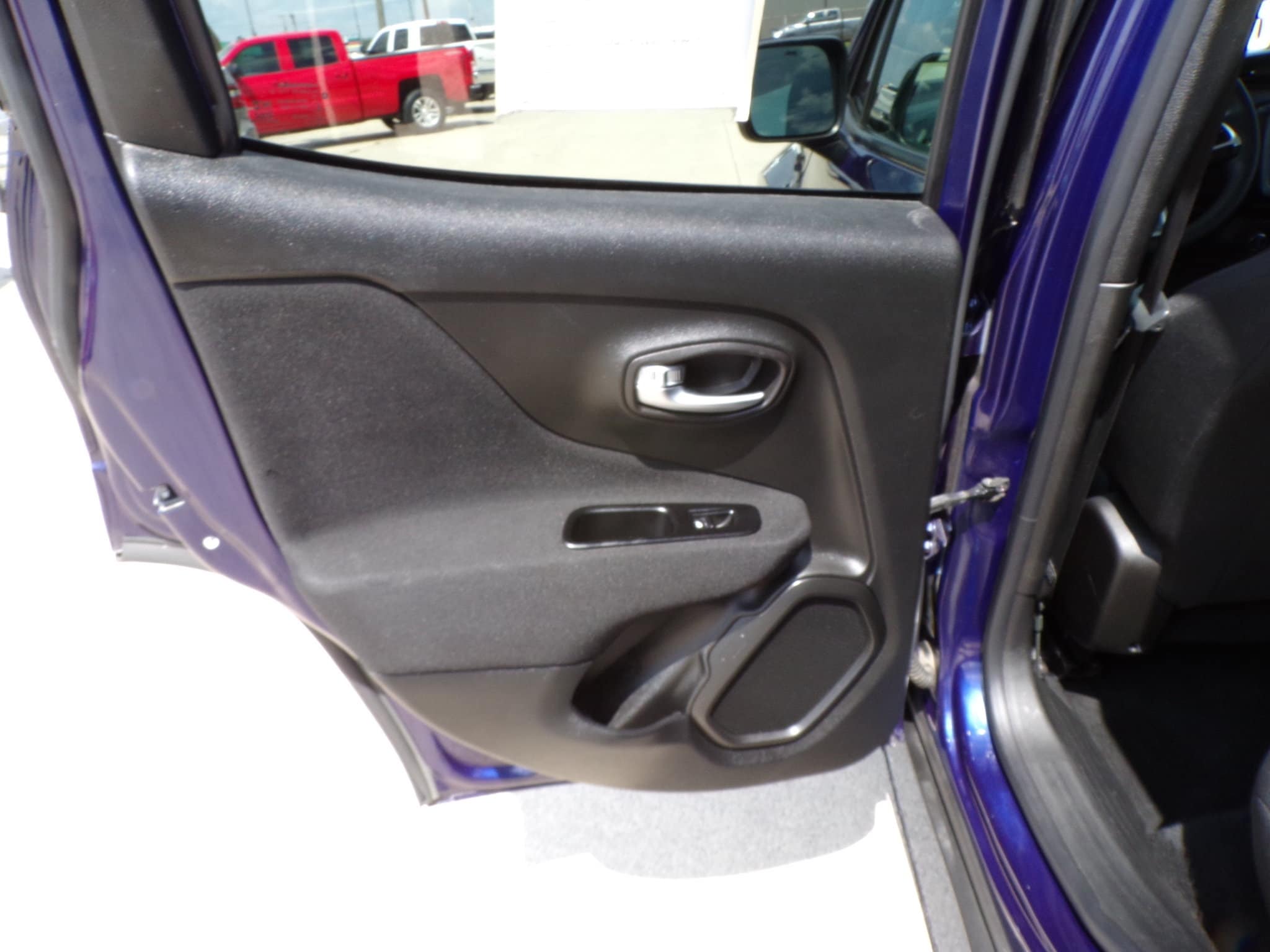 2020 Jeep Renegade Latitude - Photo 24