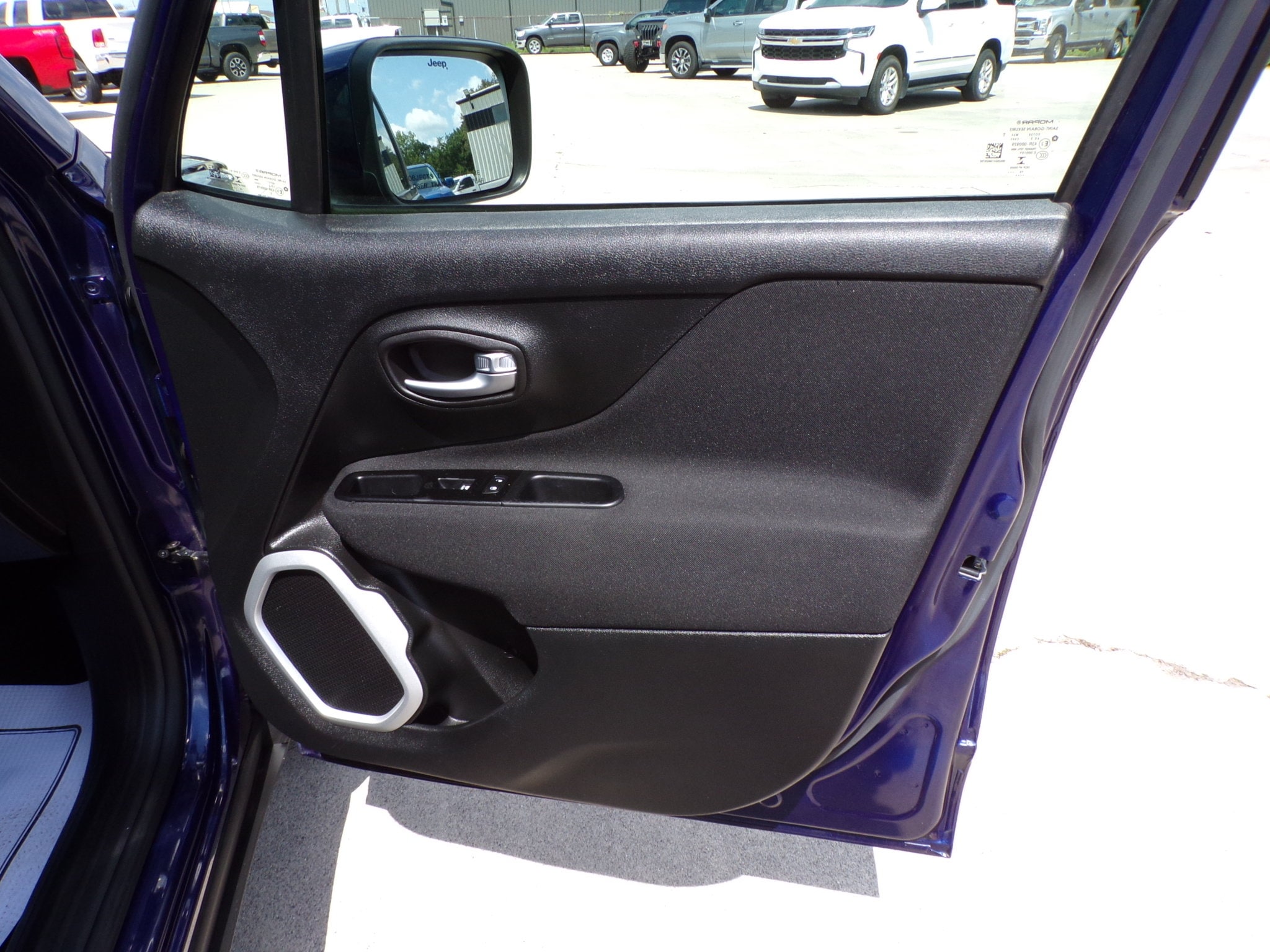 2020 Jeep Renegade Latitude - Photo 29