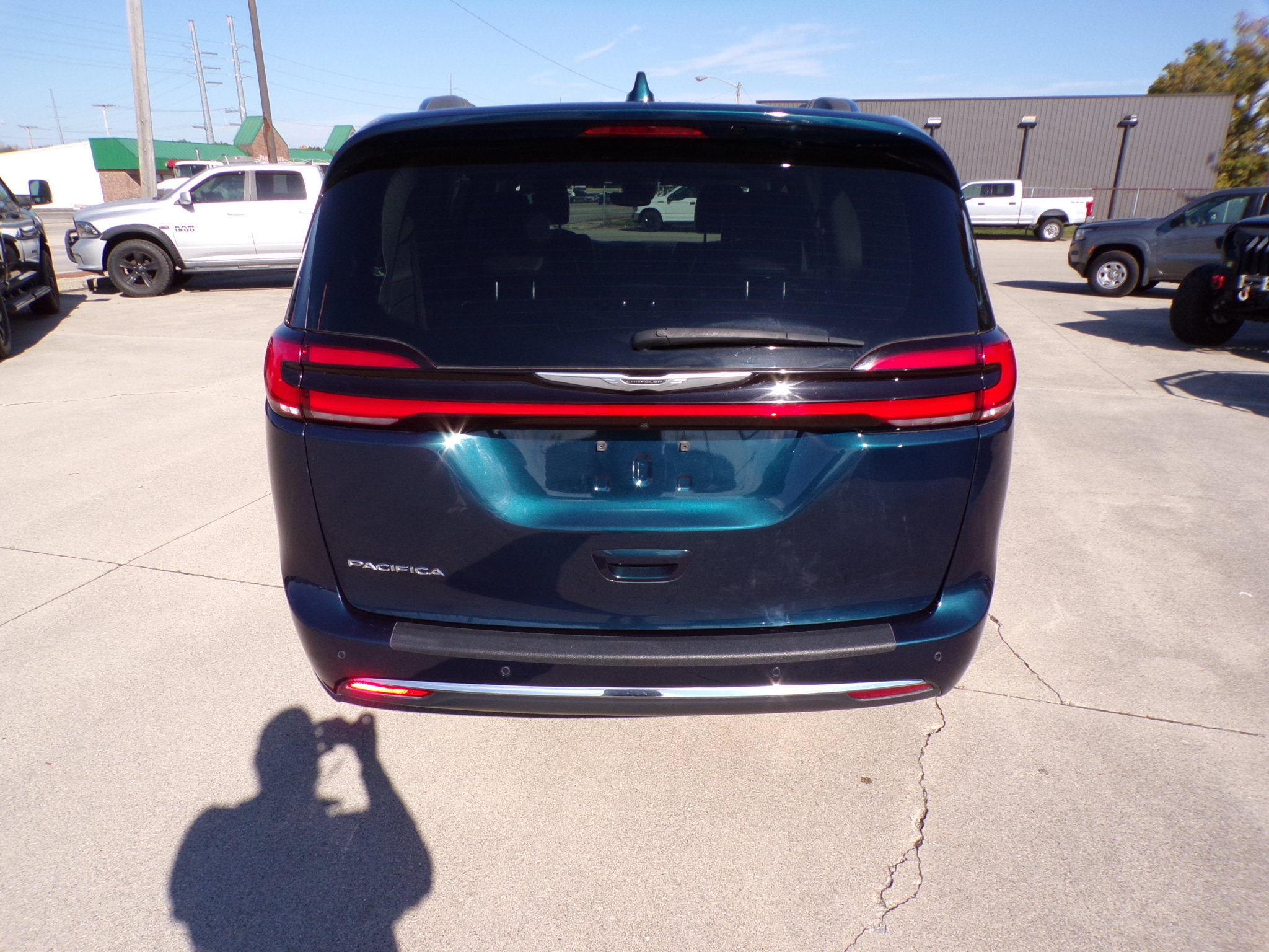 Used 2021 Chrysler Pacifica Touring L Van Passenger Van