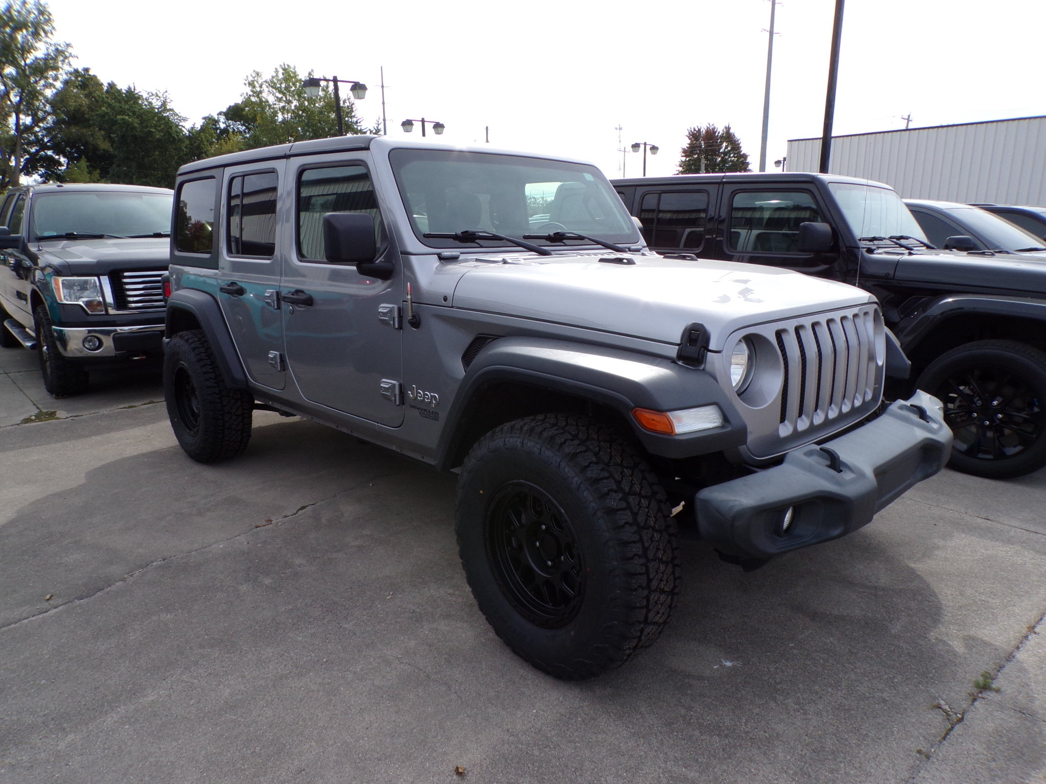 Used 2020 Jeep Wrangler Unlimited Sport SUV