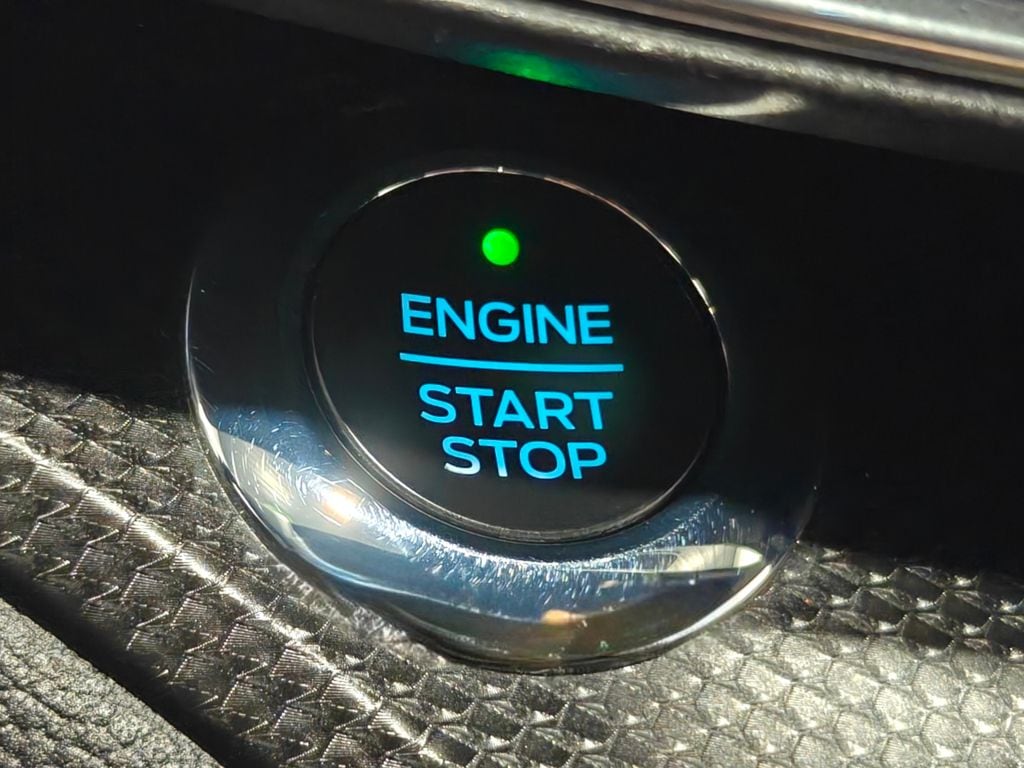 2021 Ford Explorer ST - Photo 17