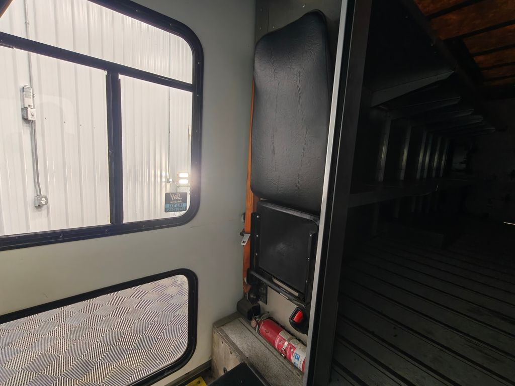 2021 Ford Transit Cutaway Base - Photo 32
