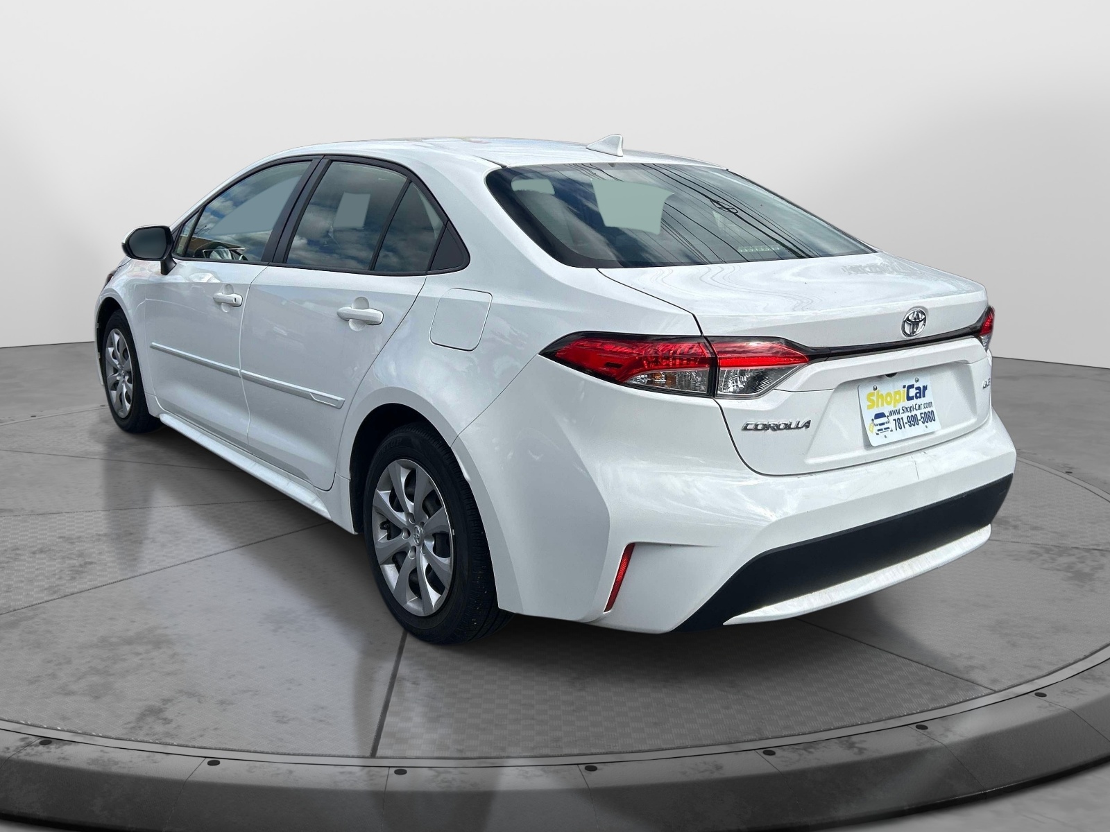 Used 2020 Toyota Corolla LE Sedan