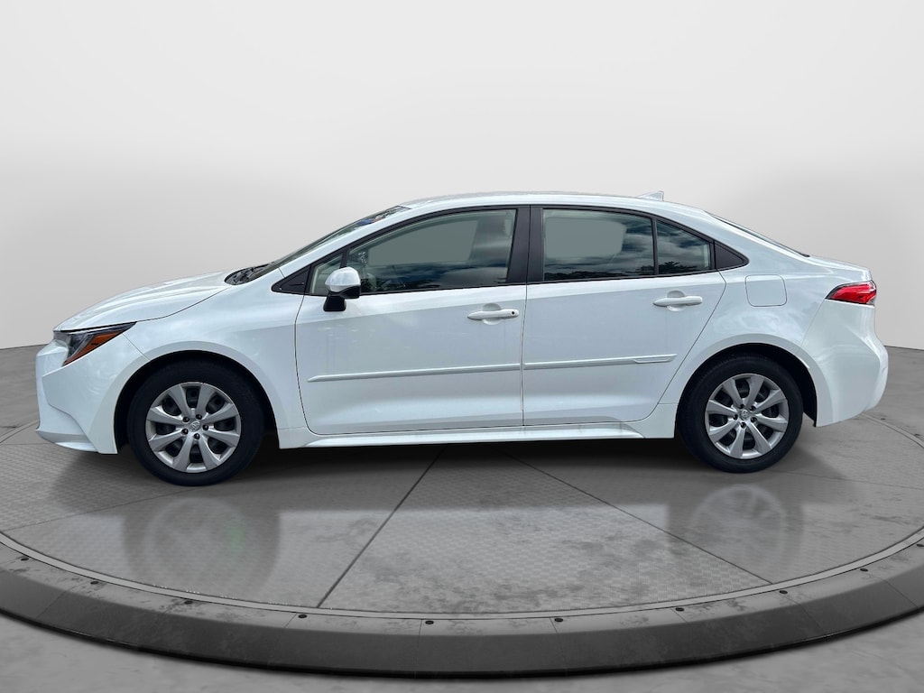 Used 2020 Toyota Corolla LE Sedan