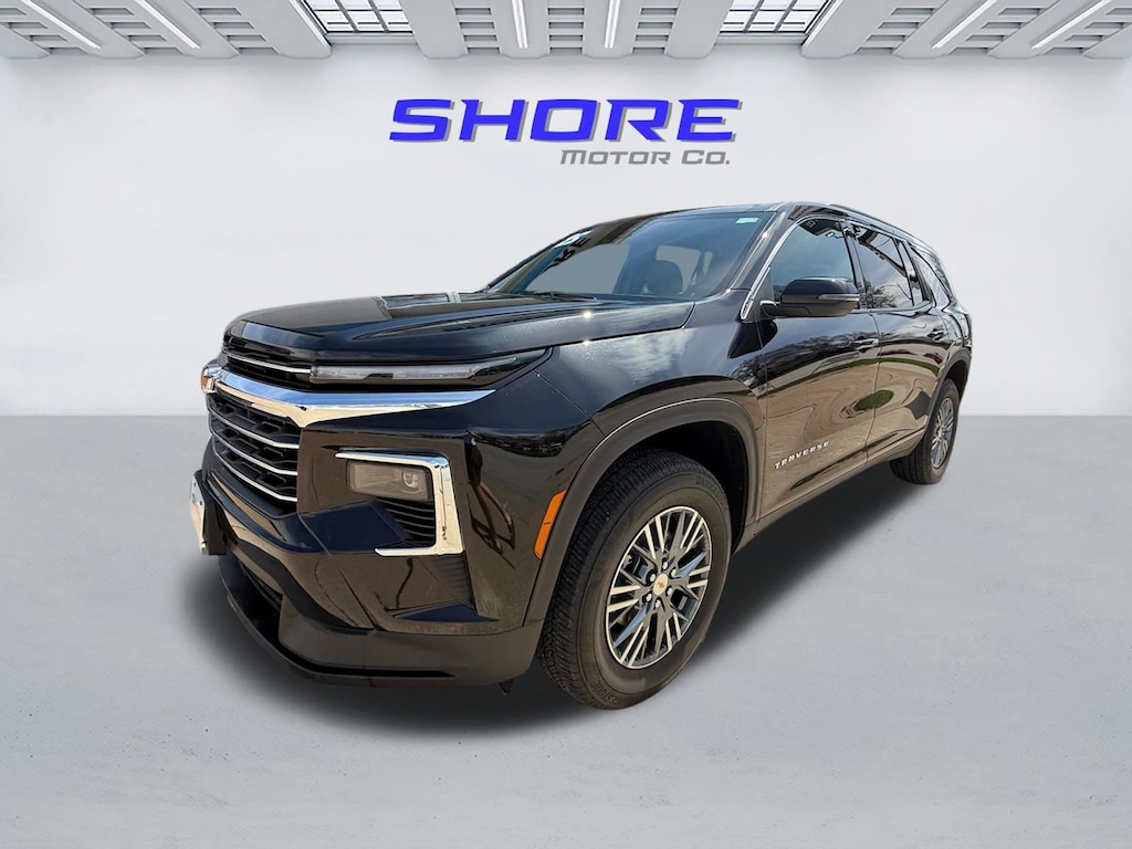 Used 2025 Chevrolet Traverse LT SUV