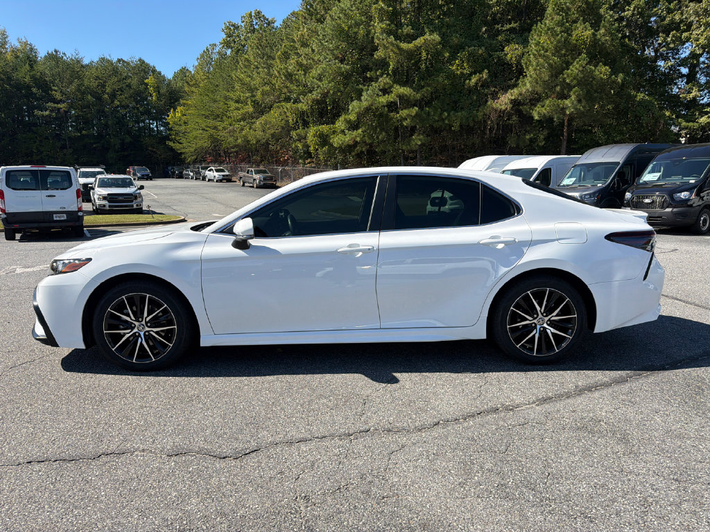 Used 2024 Toyota Camry SE Sedan