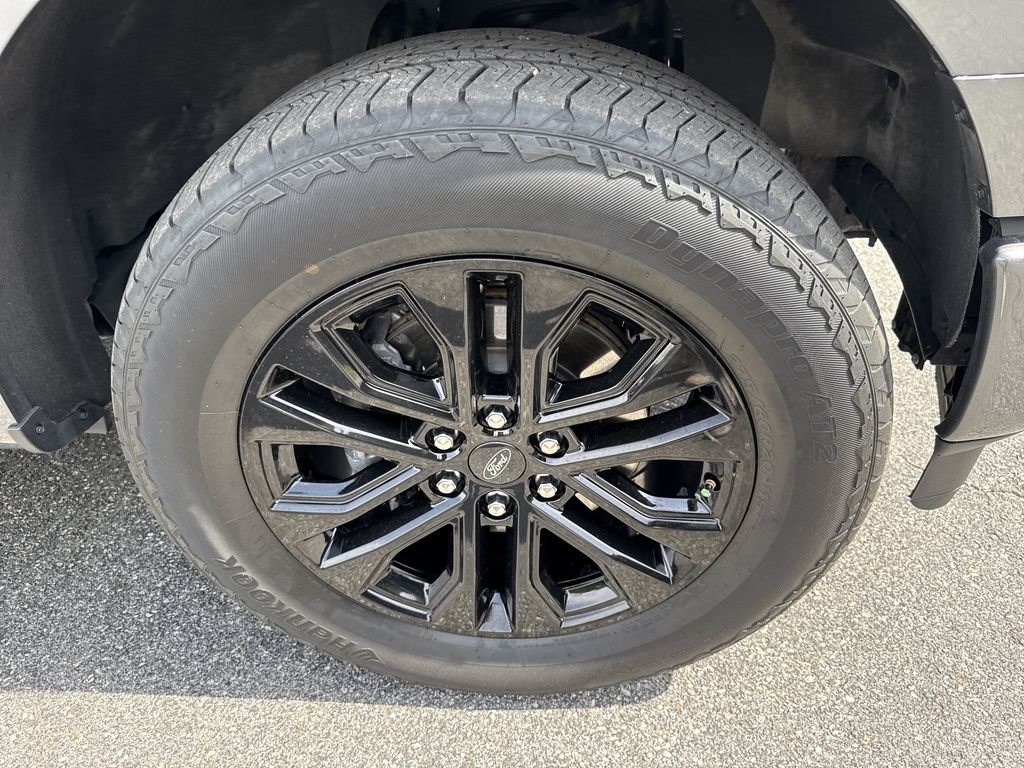 2025 Ford F-150 Lariat - Photo 11