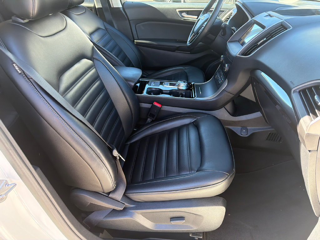 2020 Ford Edge SEL - Photo 13