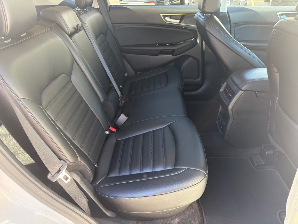 2020 Ford Edge SEL - Photo 15