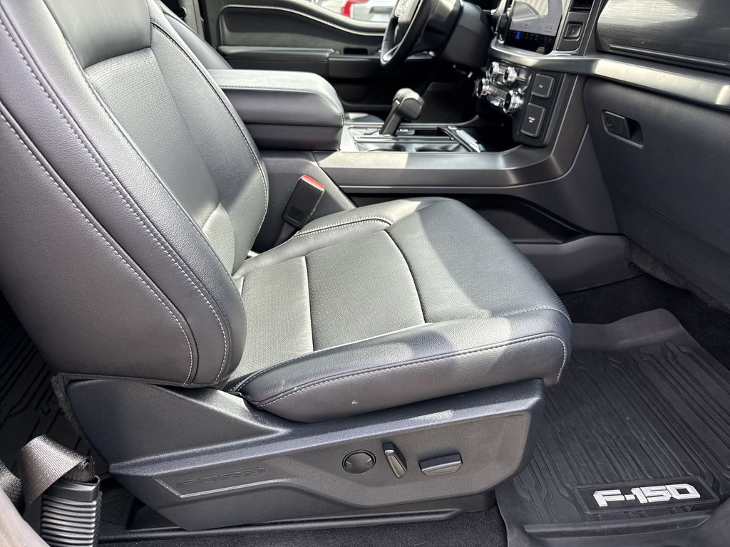 2025 Ford F-150 Lariat - Photo 12