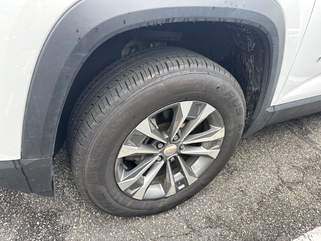 Used 2025 Chevrolet Equinox LT SUV