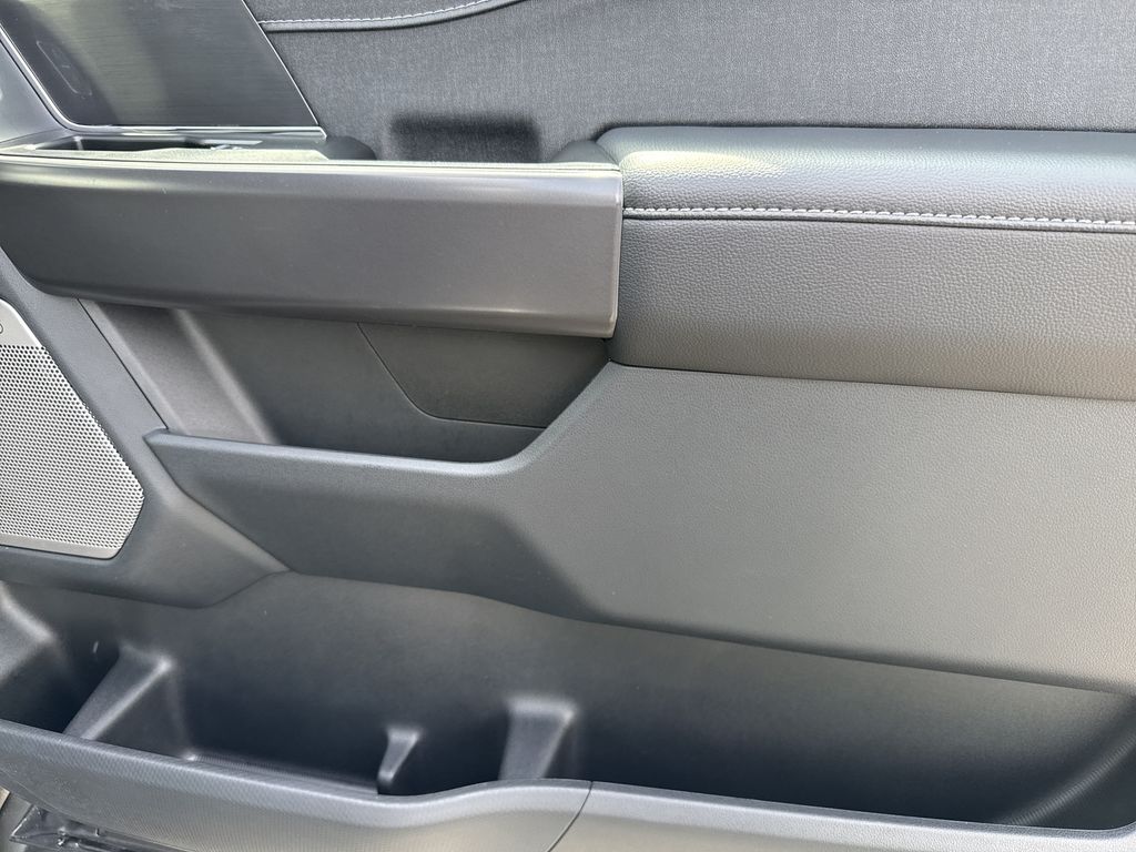 2025 Ford F-150 Lariat - Photo 13