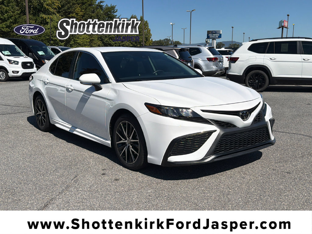 Used 2024 Toyota Camry SE Sedan