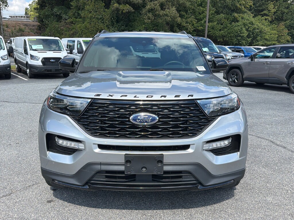 Used 2024 Ford Explorer