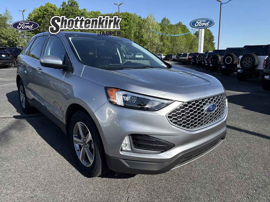 2023 Ford Edge